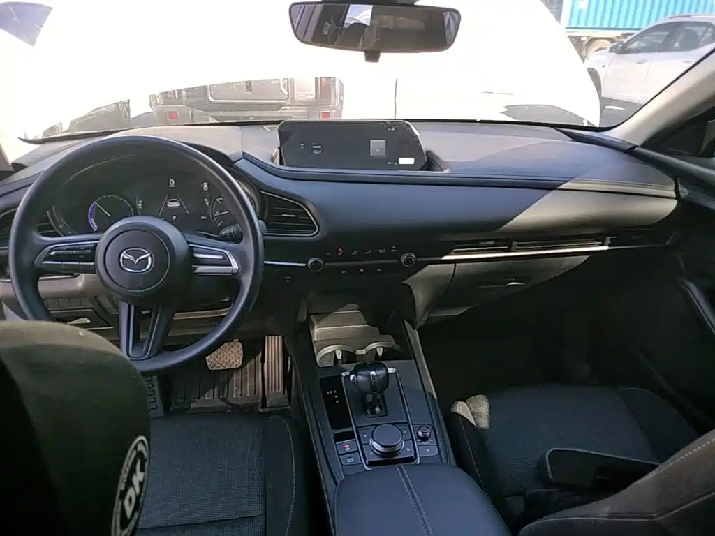 Mazda CX-30 EV — миниатюра 10