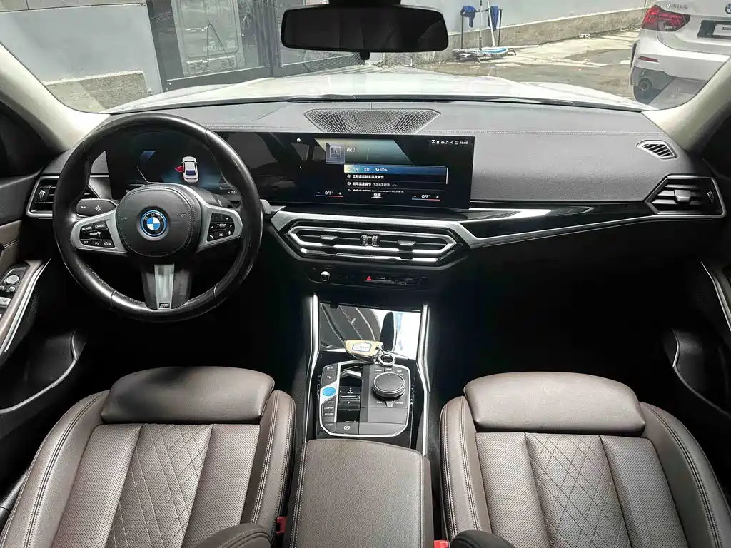 BMW i3 — миниатюра 12