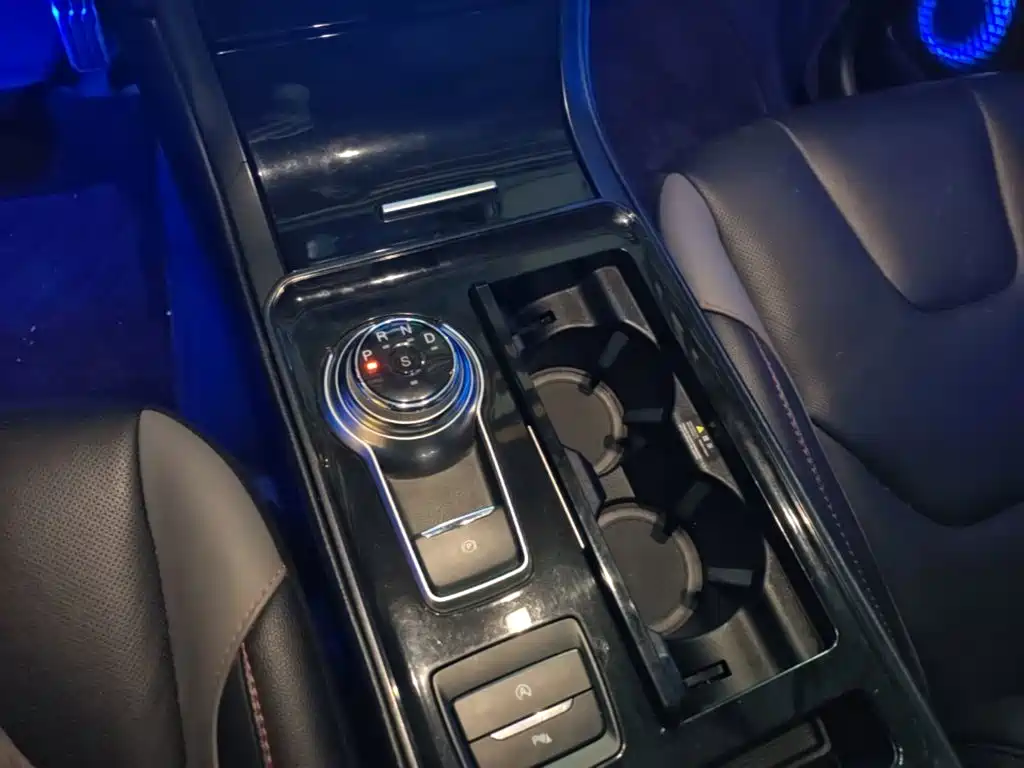 Ford Edge — миниатюра 14