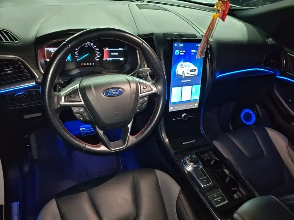 Ford Edge — миниатюра 10