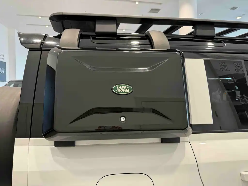 Land Rover Defender — миниатюра 19