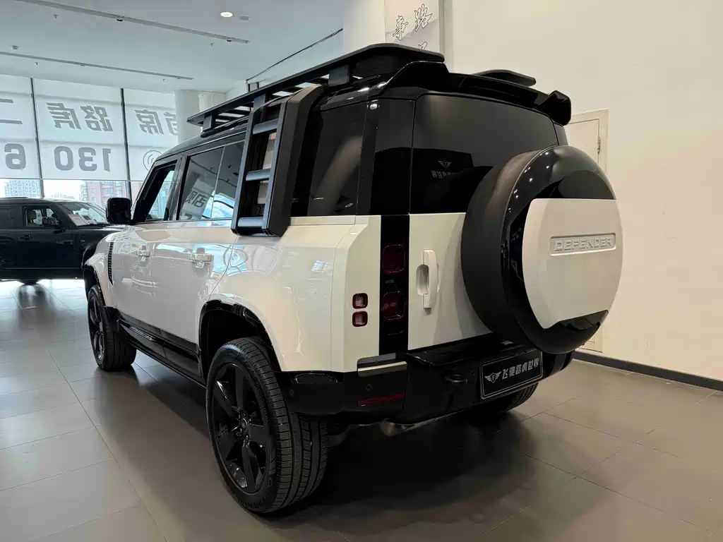 Land Rover Defender — миниатюра 22