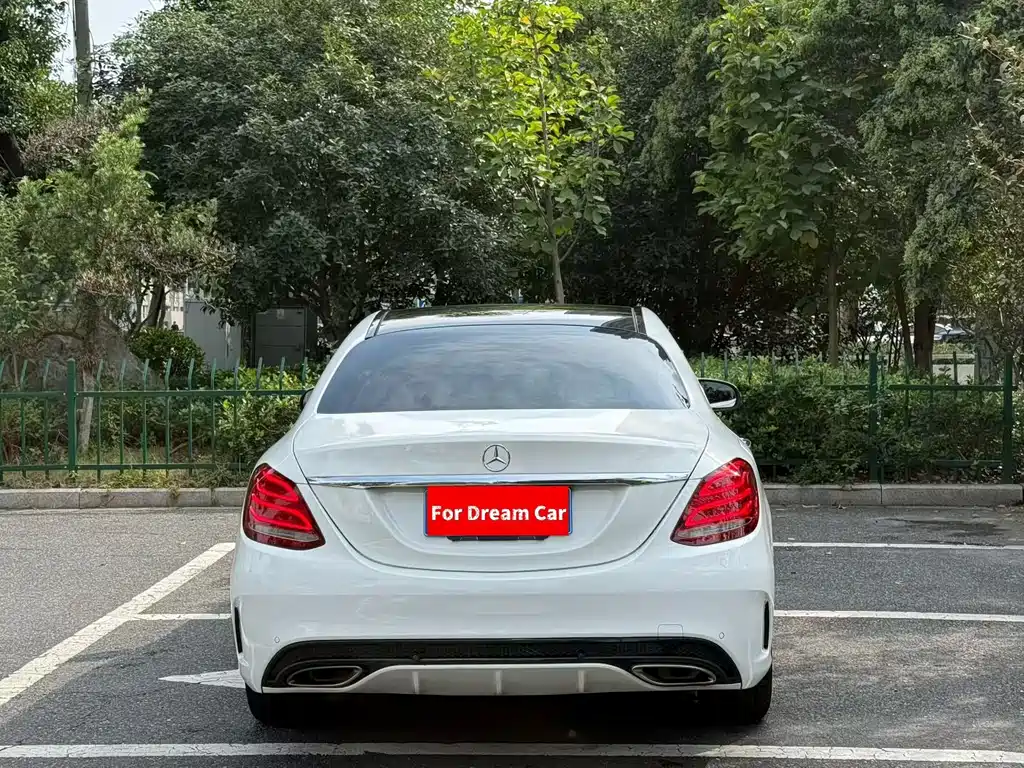 Mercedes-Benz C-Class — миниатюра 6