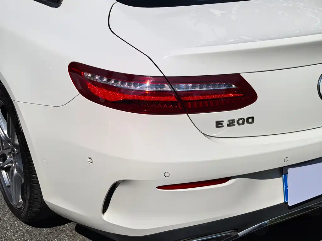 Mercedes-Benz E-Class (Import) — миниатюра 6