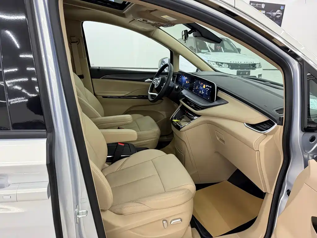 BUICK GL8 NEW ENERGY