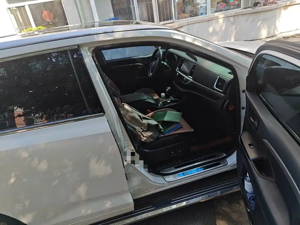 Toyota Highlander — миниатюра 18