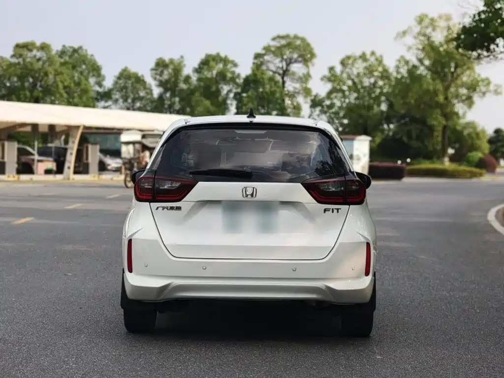 Honda Fit — миниатюра 7