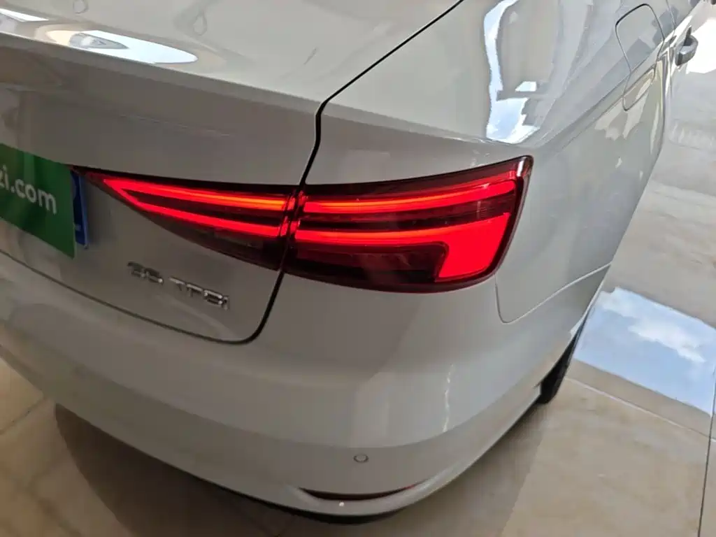 Audi A3 2018 30 Limousine 35 TFSI