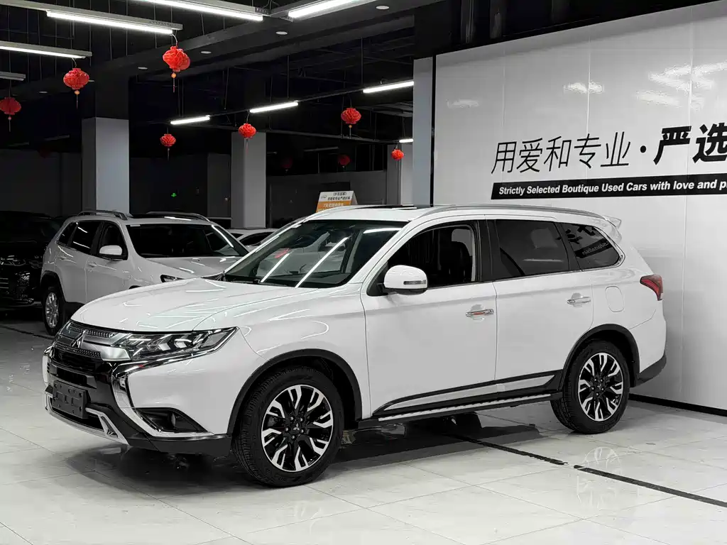 Купить Mitsubishi Outlander