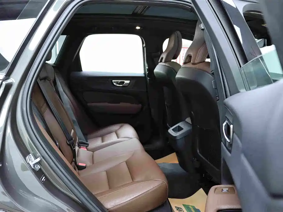 Volvo XC60 — миниатюра 10