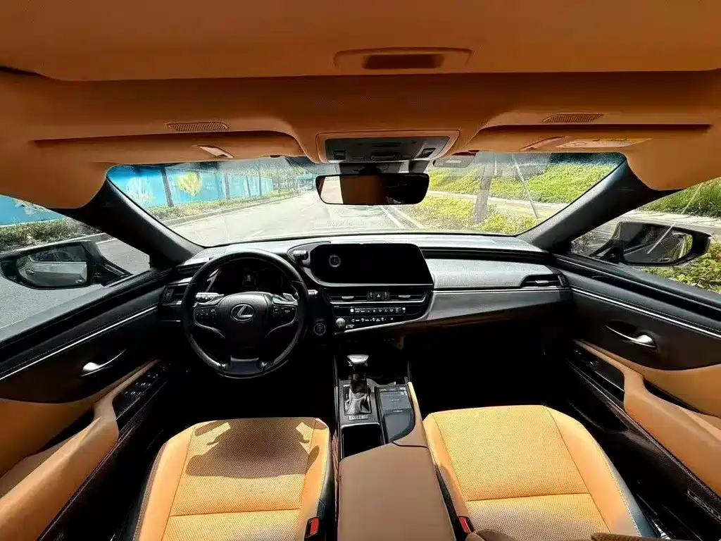 Lexus ES — миниатюра 4