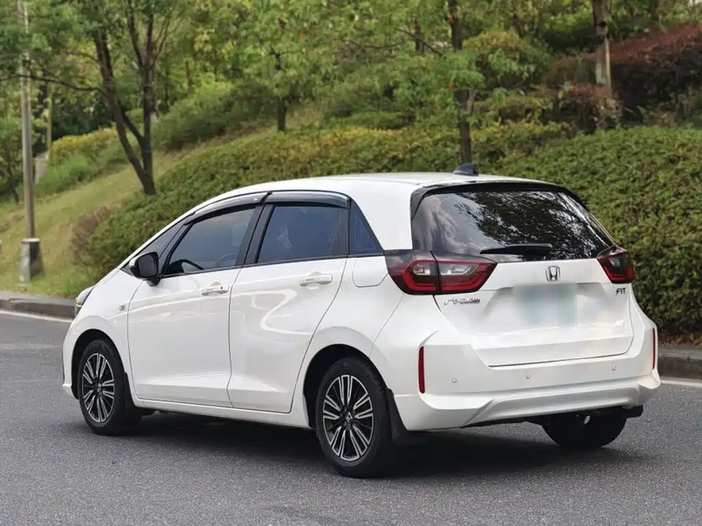 Honda Fit — миниатюра 6