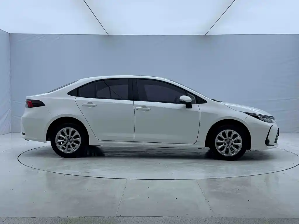 Toyota Corolla — миниатюра 9