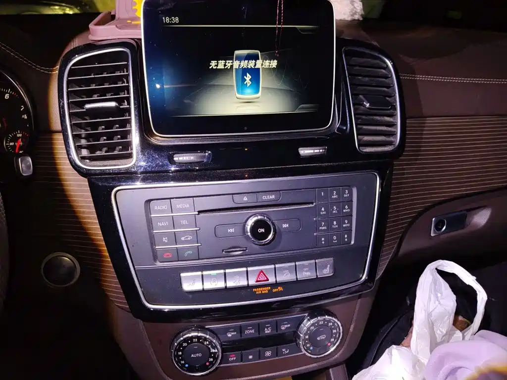 Mercedes-Benz GLE (Import) — миниатюра 15