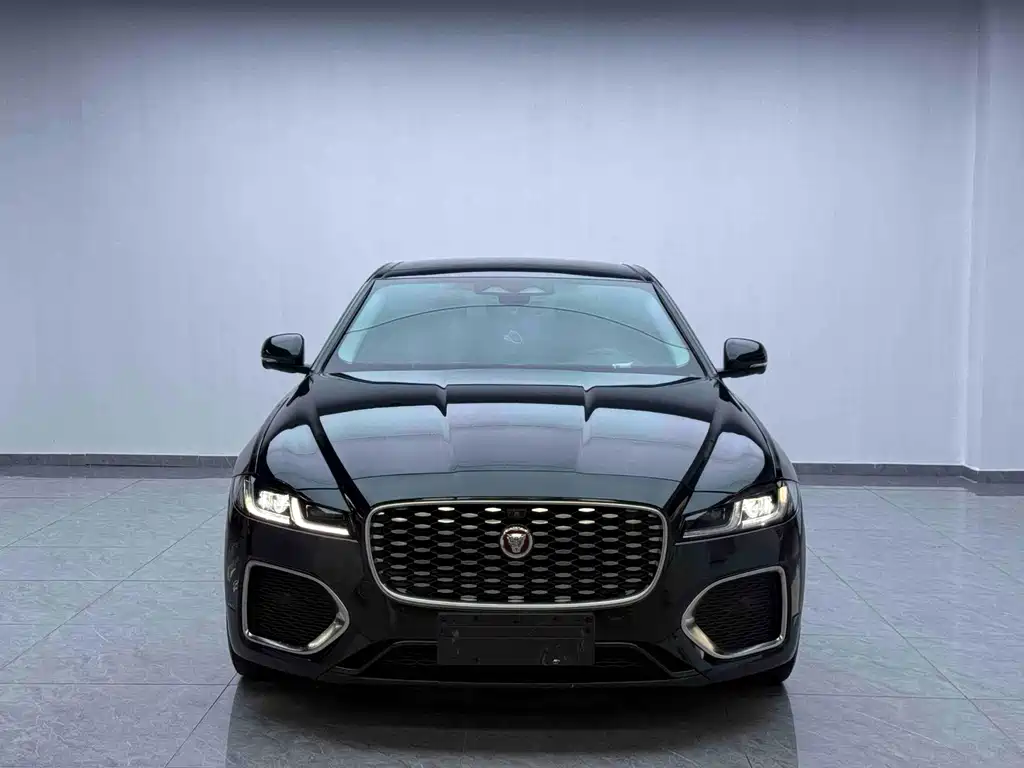 Jaguar XFL — миниатюра 2