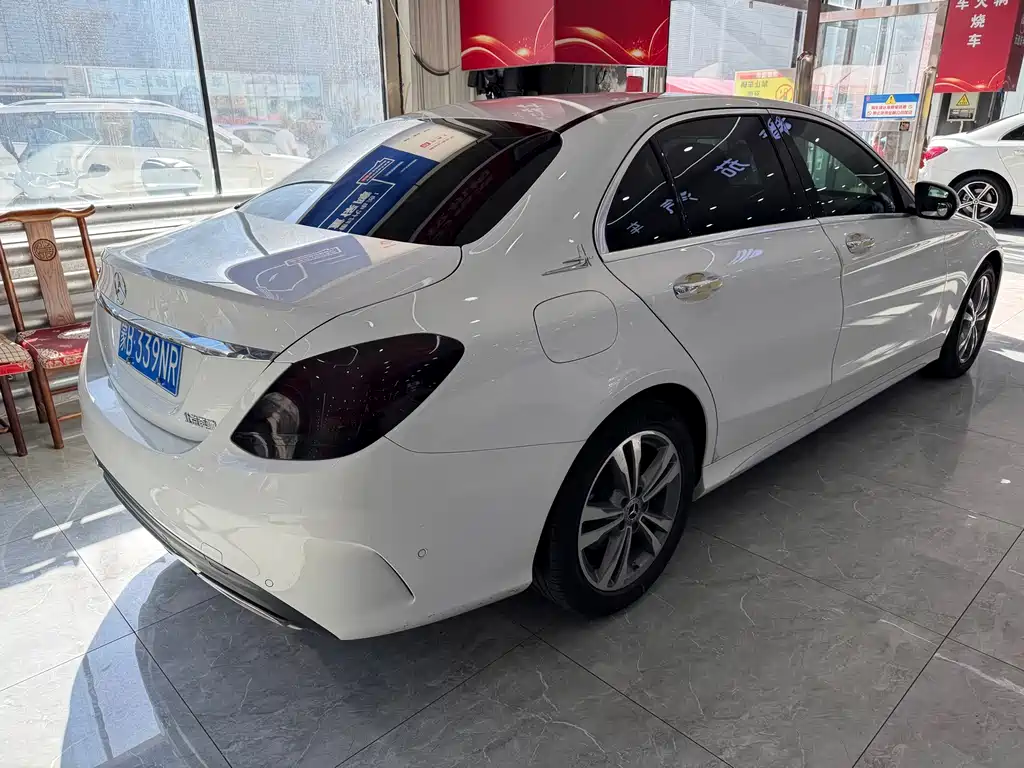 Mercedes-Benz C-Class — миниатюра 15