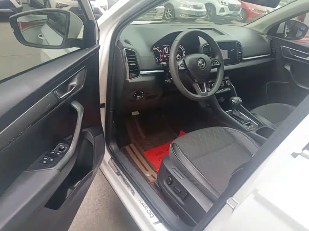 Skoda Karoq — миниатюра 16