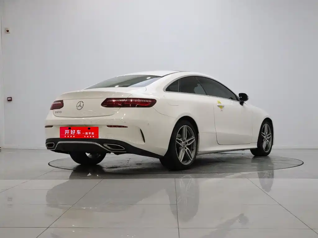 Mercedes-Benz E-Class (Import) — миниатюра 4