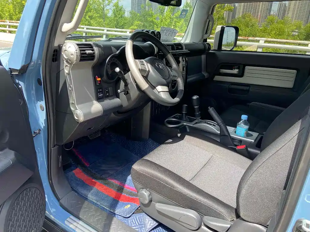 Toyota FJ Cruiser FJ 2020 4.0L AT