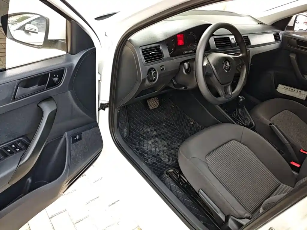 Volkswagen Santana — миниатюра 16