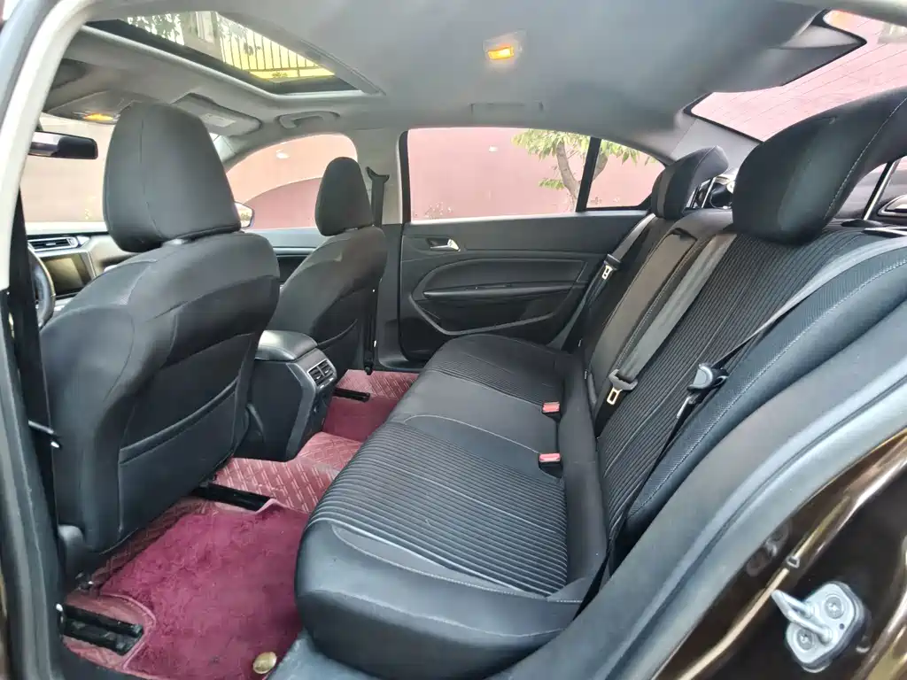 Peugeot 408 — миниатюра 15