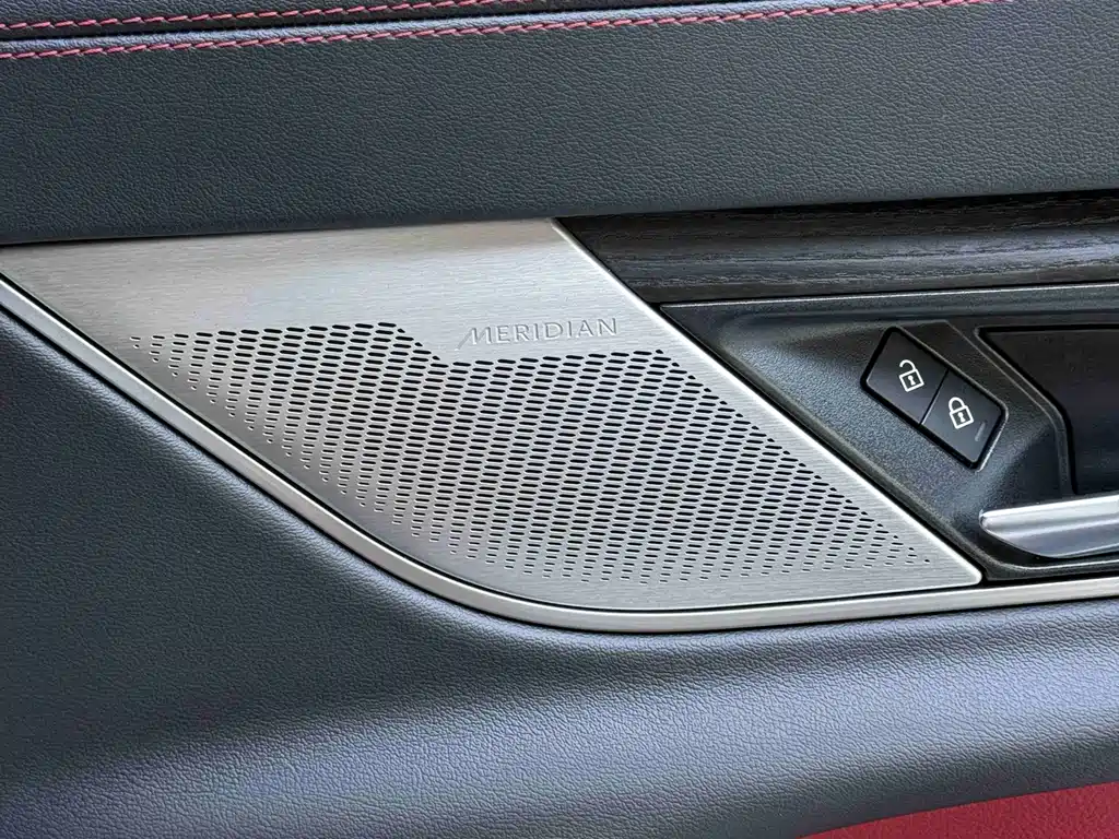 Jaguar XFL — миниатюра 8