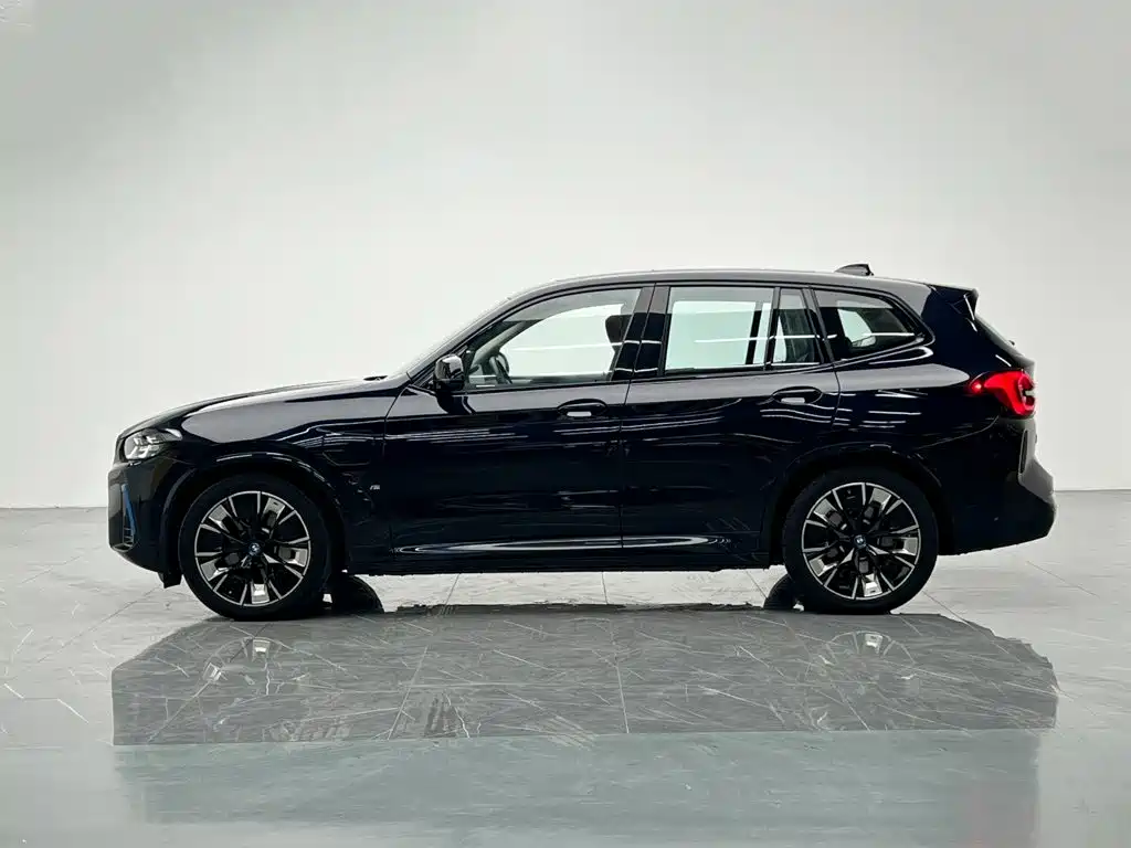 BMW iX3 — миниатюра 3