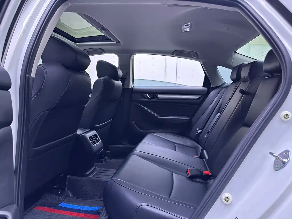 Honda Accord 2018 260TURBO Luxury V