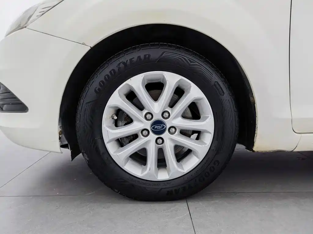 Ford Focus — миниатюра 17