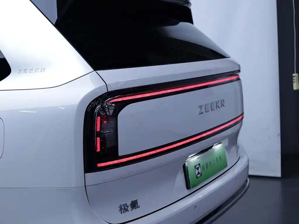Zeekr 9X — миниатюра 11