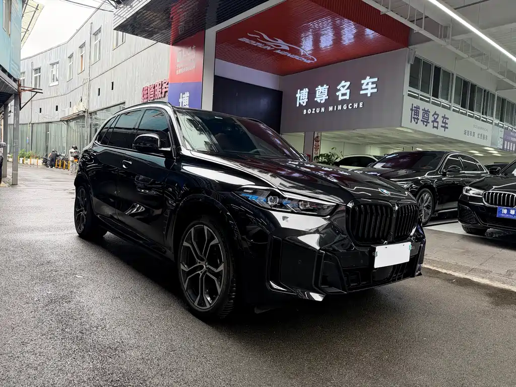 BMW X5 2026 xDrive 40Li M Sport