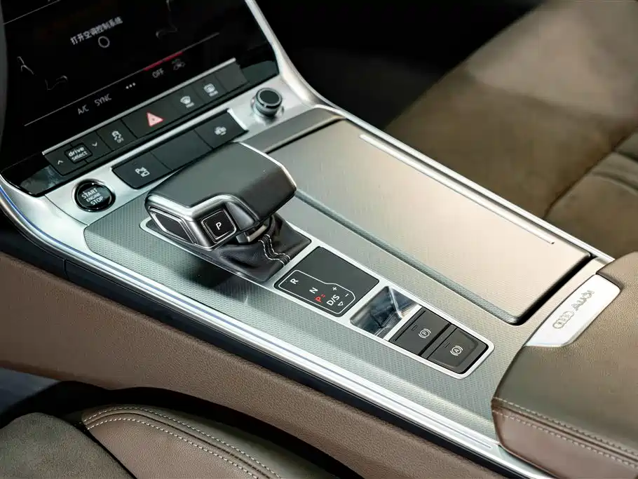 Audi A7L — миниатюра 11