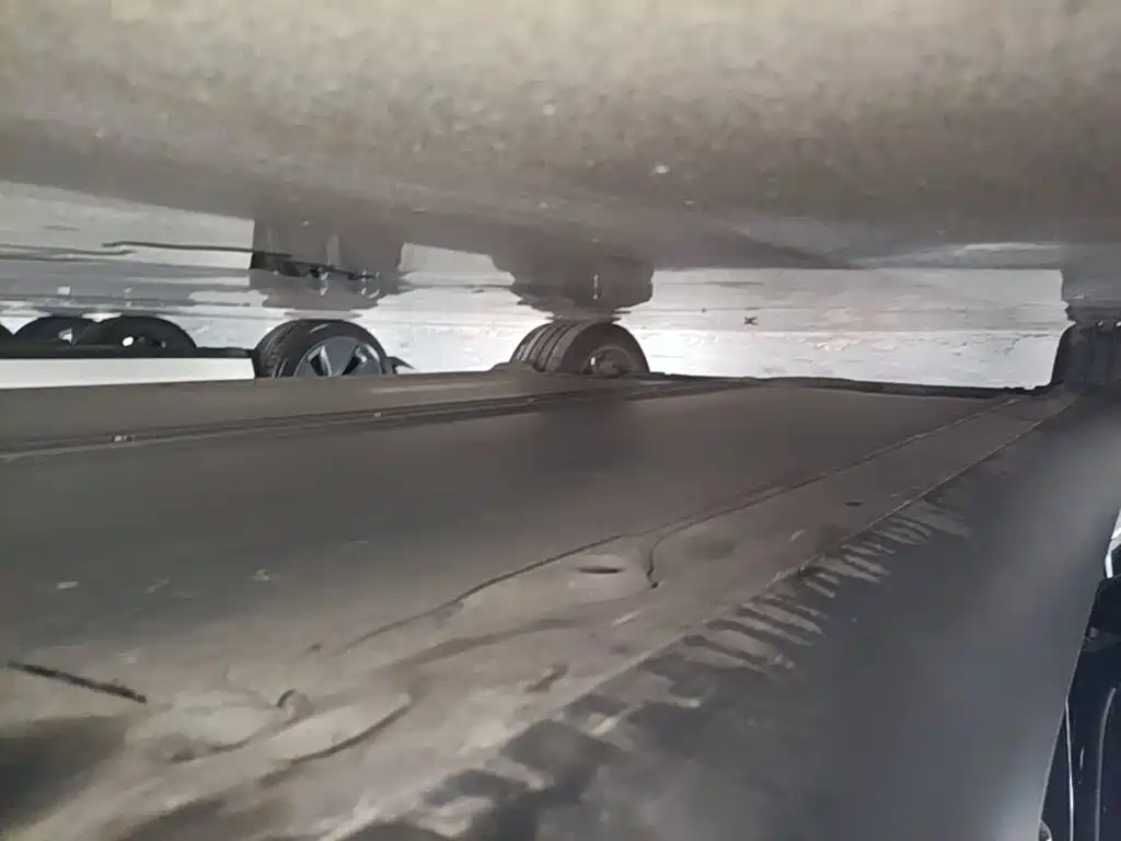 Tesla Model Y — миниатюра 21