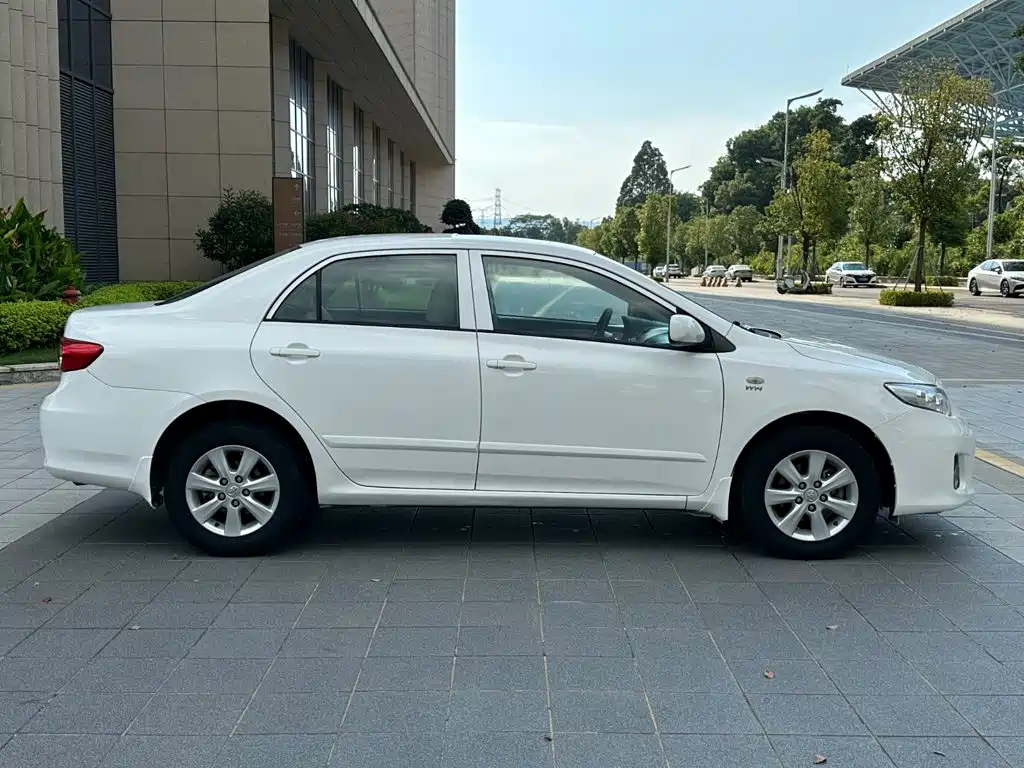 Toyota Corolla — миниатюра 7