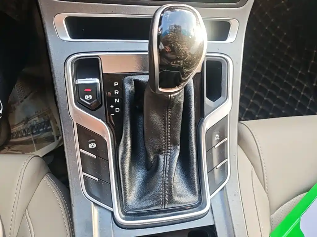 Geely Emgrand — миниатюра 14