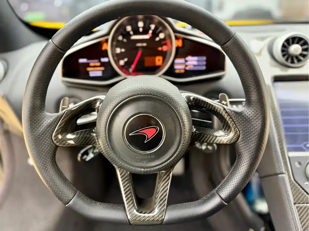 McLaren 12C — миниатюра 12