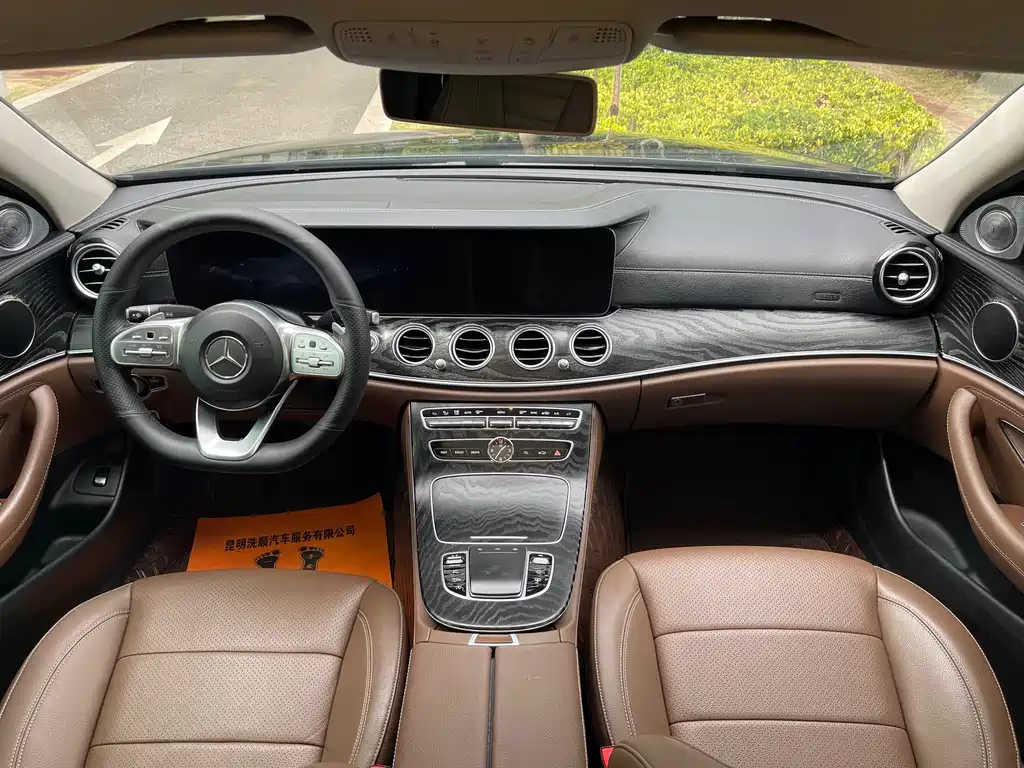 Mercedes-Benz E-Class — миниатюра 4