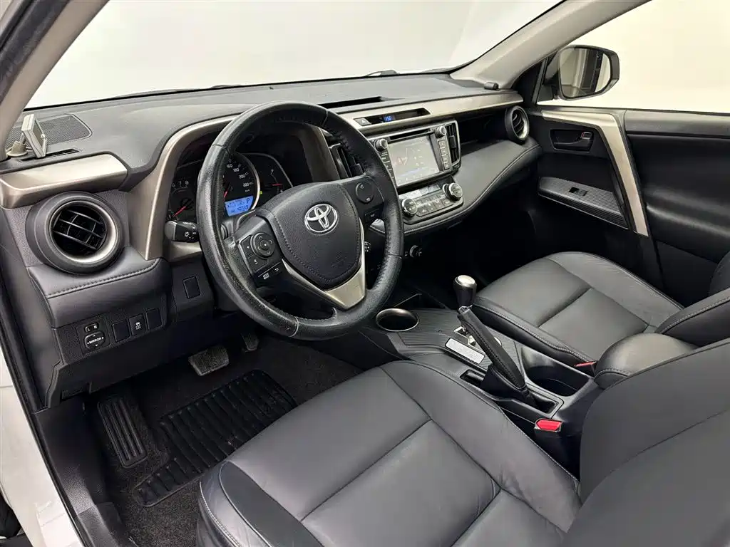 Toyota RAV4 — фотографии объявления, Фото 15