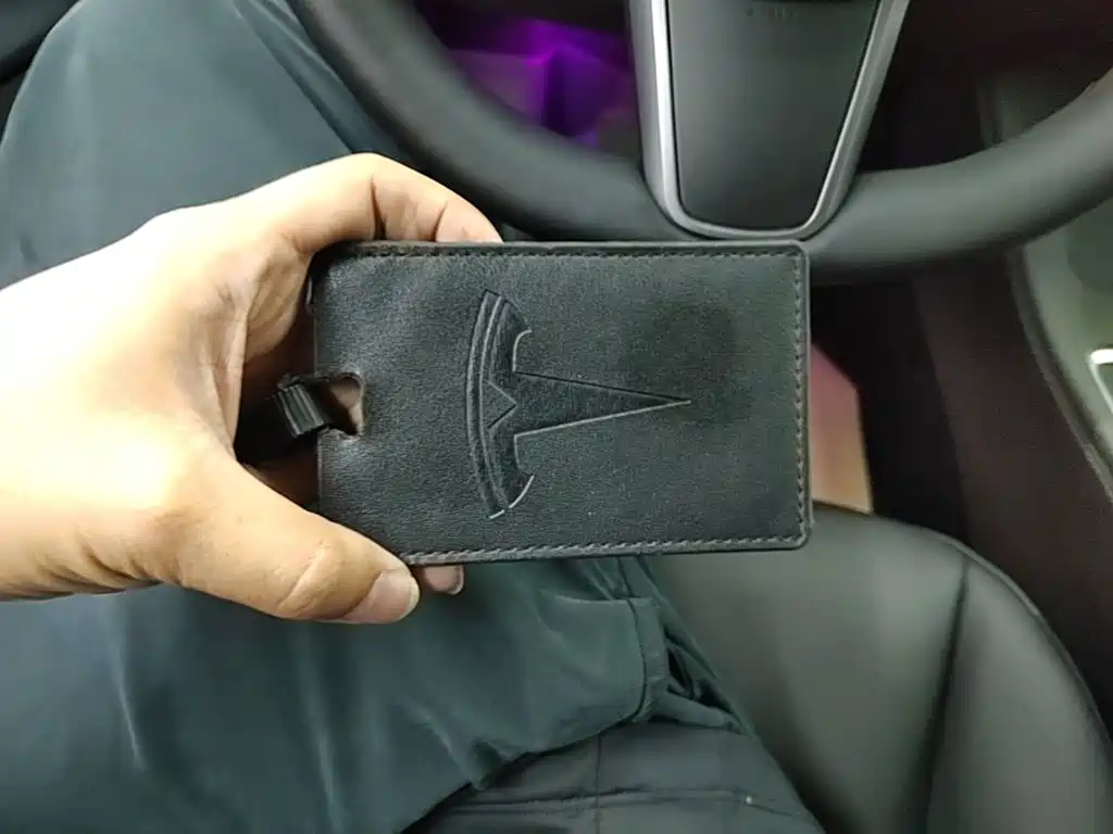 Tesla Model 3 — миниатюра 9