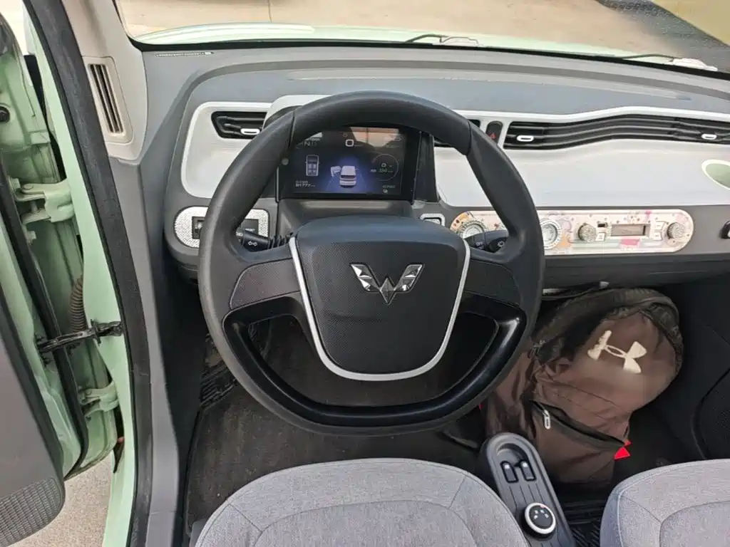 Wuling MINIEV — миниатюра 11
