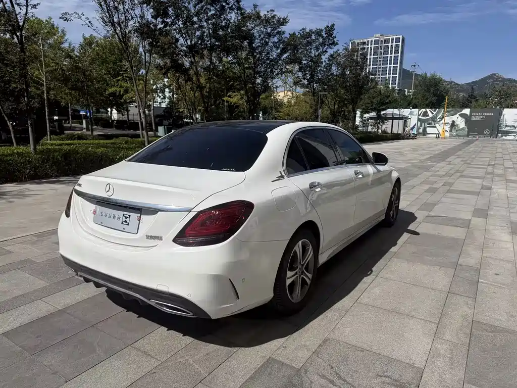 Mercedes-Benz C-Class — миниатюра 4