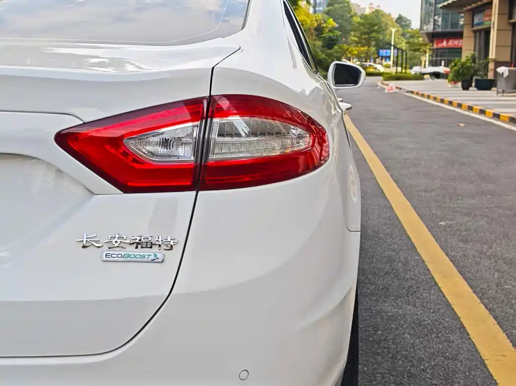 Ford Mondeo — миниатюра 31