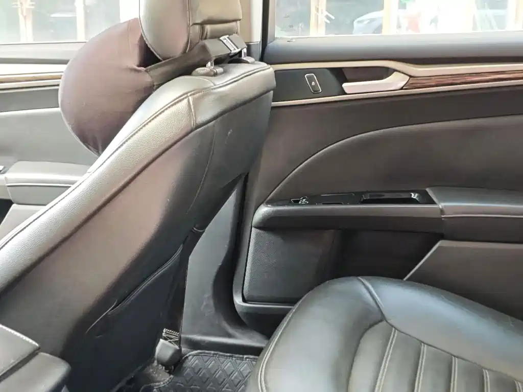 Ford Mondeo — миниатюра 26