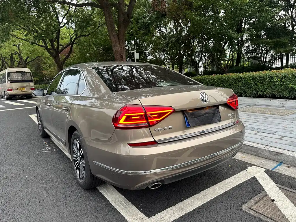 Volkswagen Passat — миниатюра 7