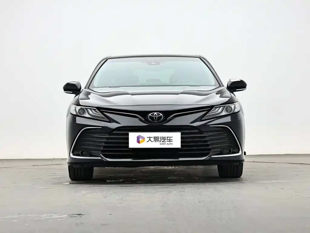 Toyota Camry — миниатюра 2