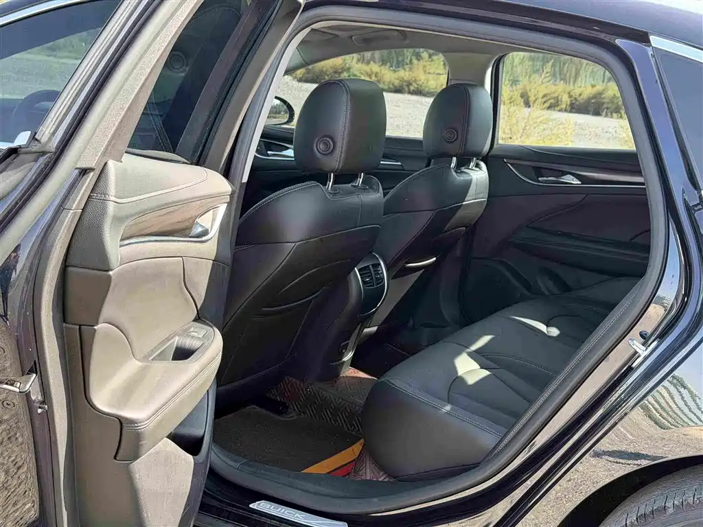Buick LaCrosse — миниатюра 8