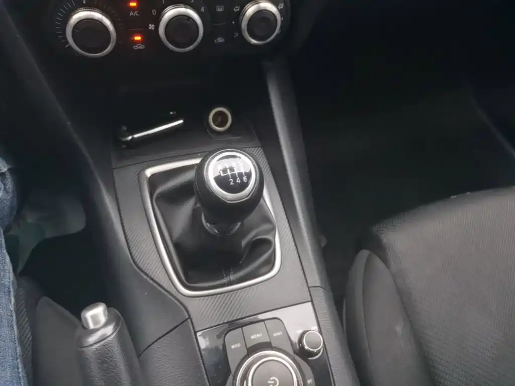Mazda 3 Axela — миниатюра 14