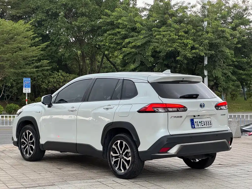 Toyota Frontlander — миниатюра 6