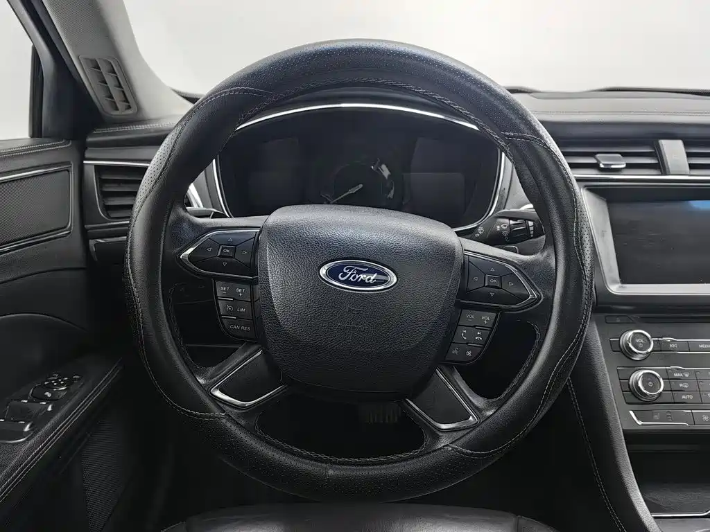 Ford Taurus — миниатюра 11
