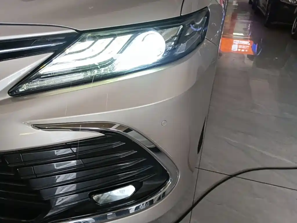 Toyota Camry — миниатюра 24